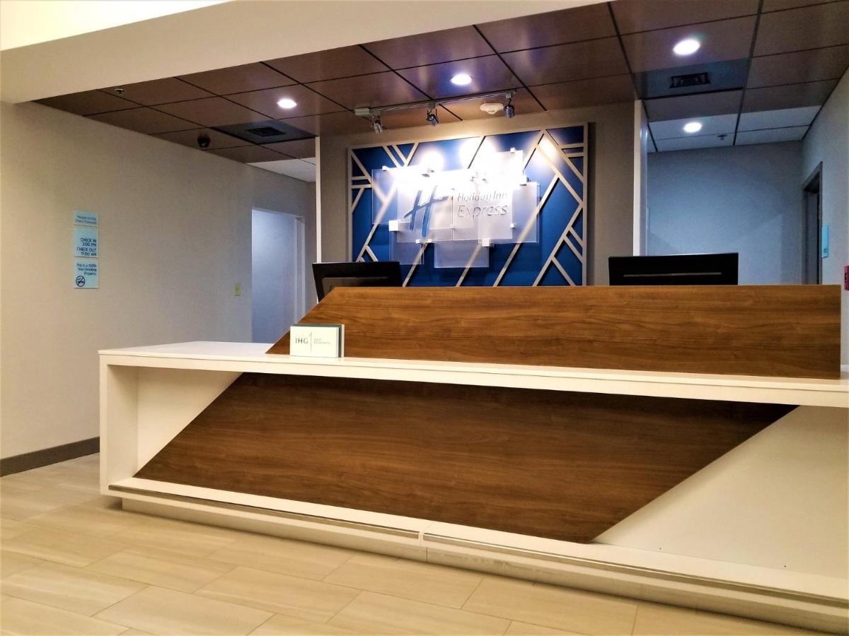 Holiday Inn Express Apex - Raleigh By Ihg Εξωτερικό φωτογραφία